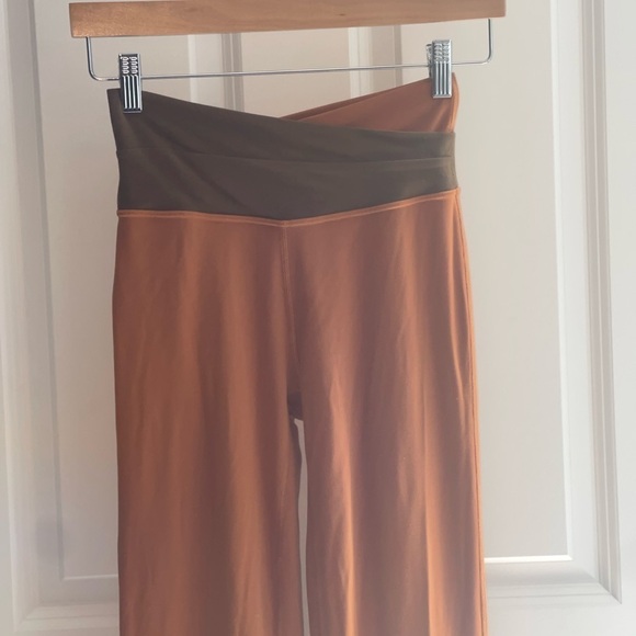 Lululemon Throwback Astro Pant Butternut Brown Deep Artifact 2022 Style W5EFOS 4 - Picture 2 of 9